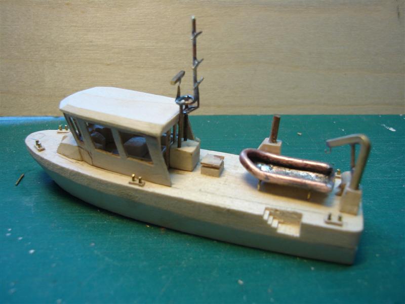 562 (16)